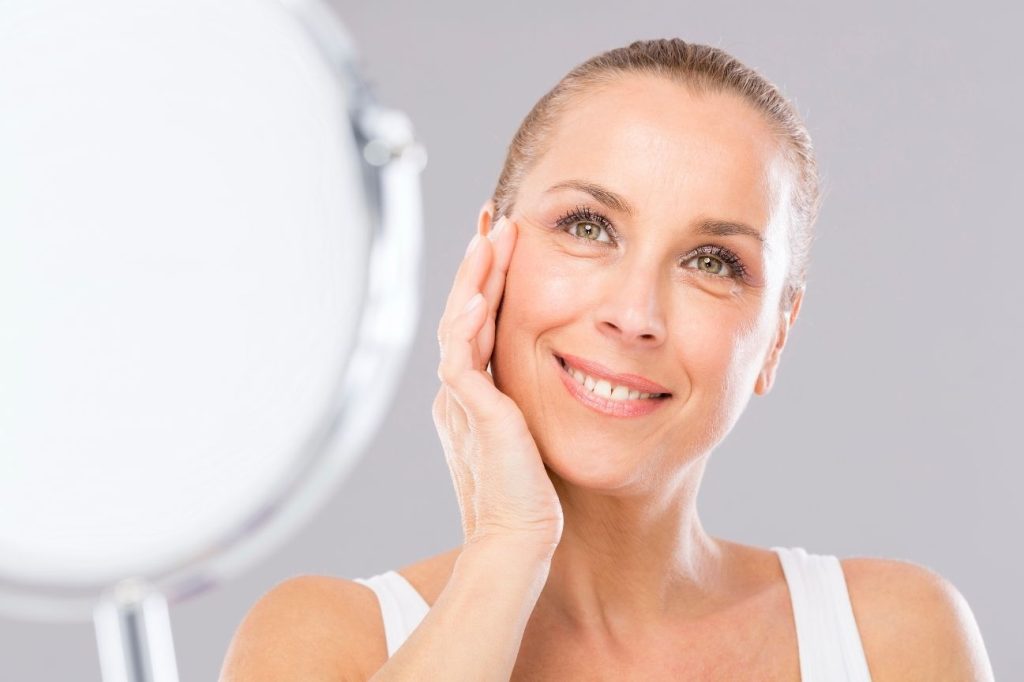 Ungeschminkt schoen ab 40 – Anti Aging Behandlungen fuer glatte frische Haut in Wien 1